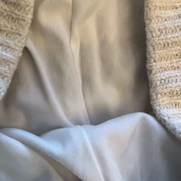 Le Ali’s Collection super soft knit sweater shorts. Size M. - Picture 7 of 7